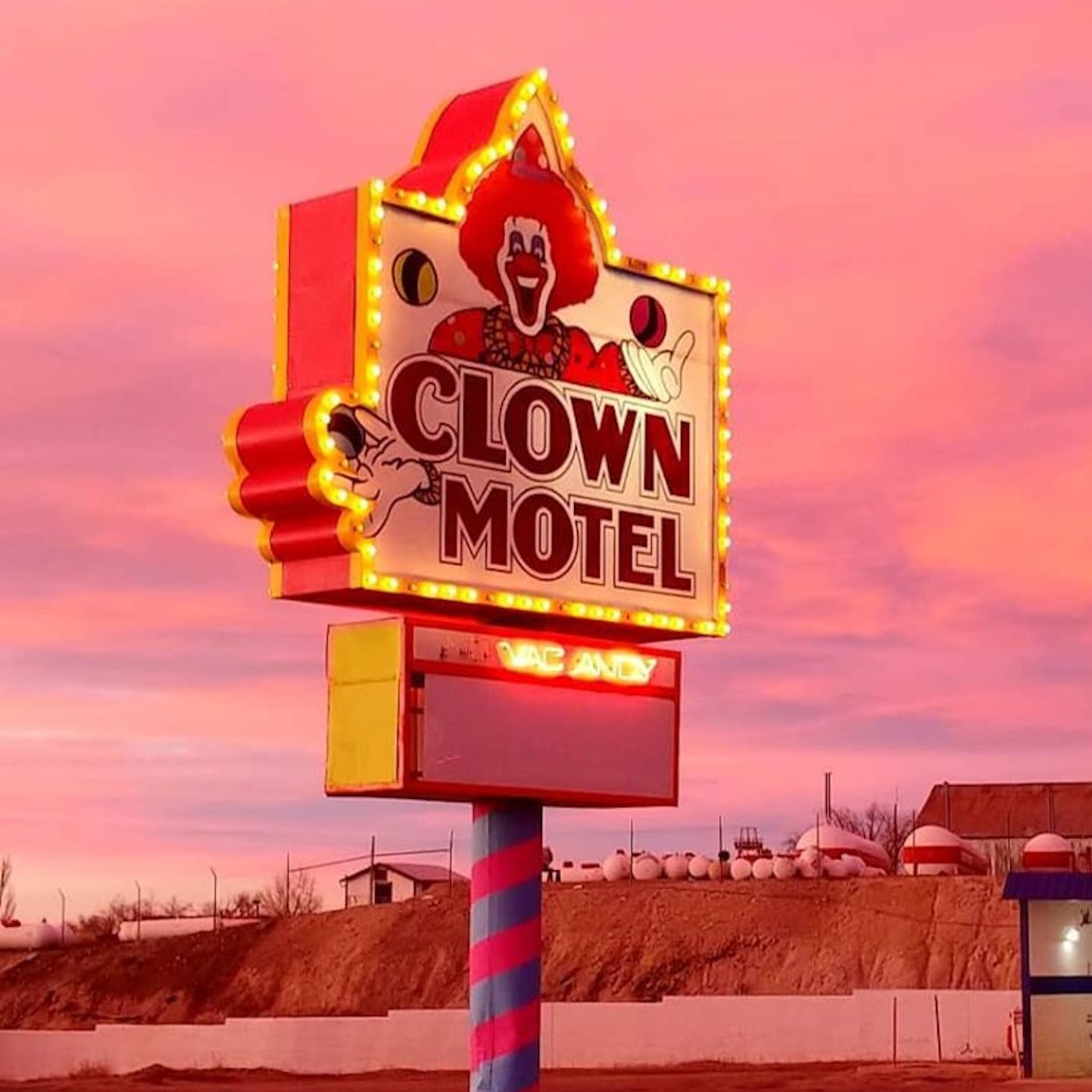 There S A Clown Motel In Nevada See The Creepy Pictures Popsugar Smart Living