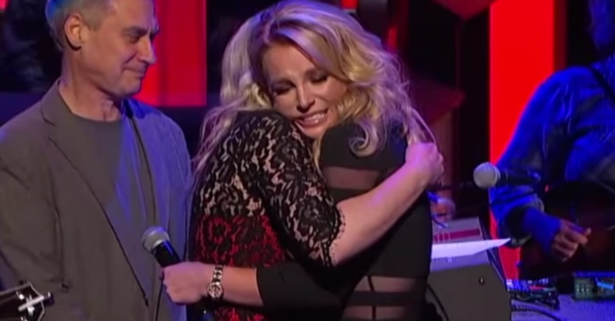Britney Spears Surprises Jamie Lynn Spears at the Opry POPSUGAR Celebrity(02)