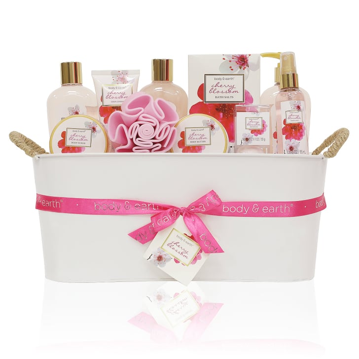 Body & Earth Bath Set LastMinute Valentine's Day Gifts 2019