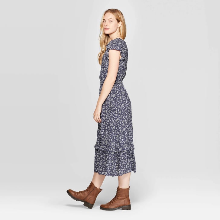 Universal thread clearance combat boots