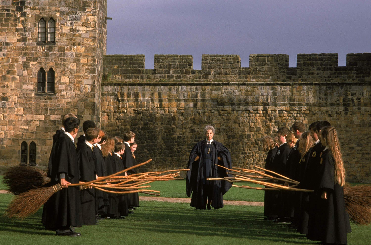 Lạc vào thế giới ma thuật trong Harry Potter với tòa lâu đài cổ Alnwick - 4