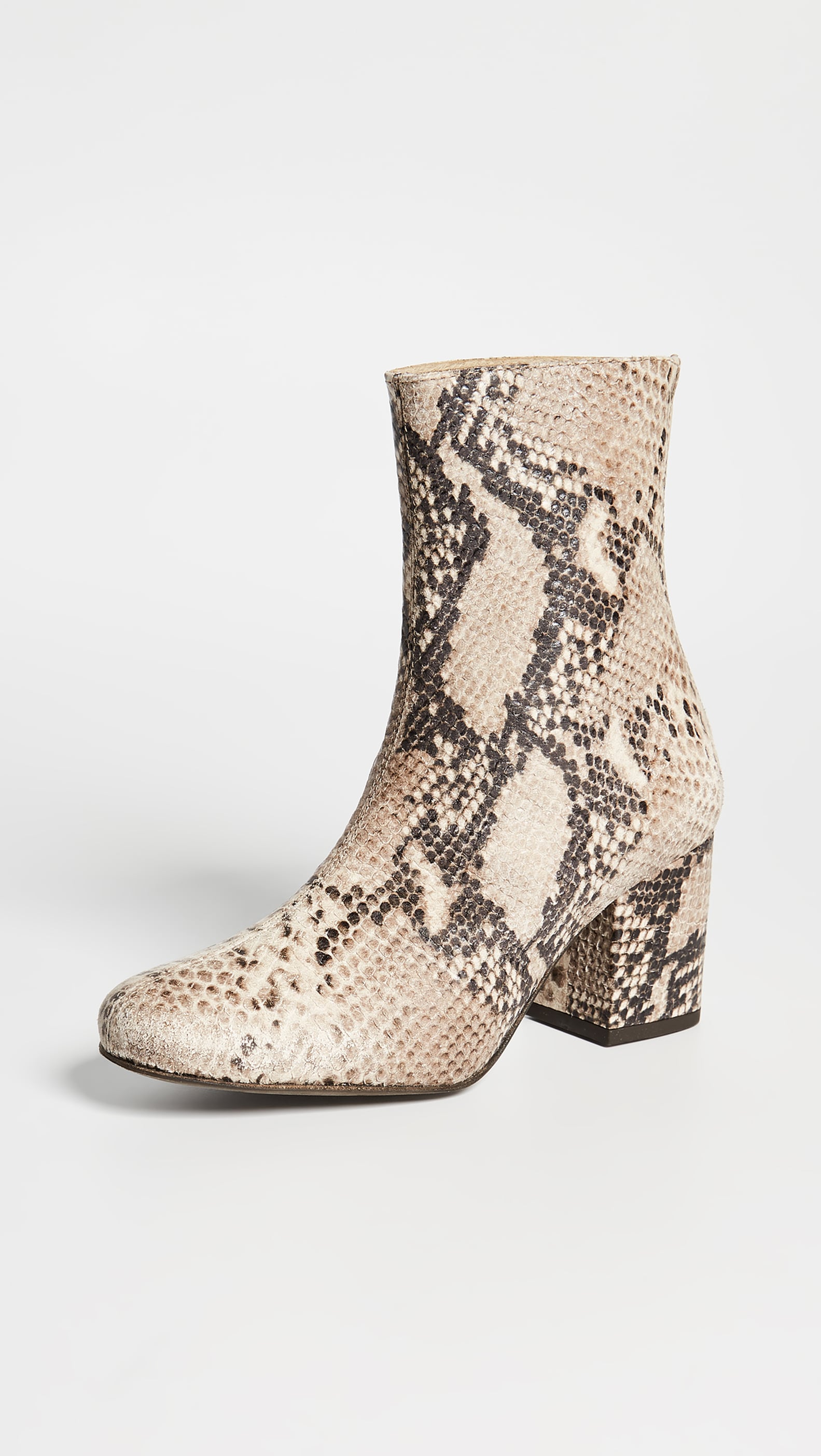 Emily Ratajkowski's Yeezy Snakeskin Boots | POPSUGAR Fashion