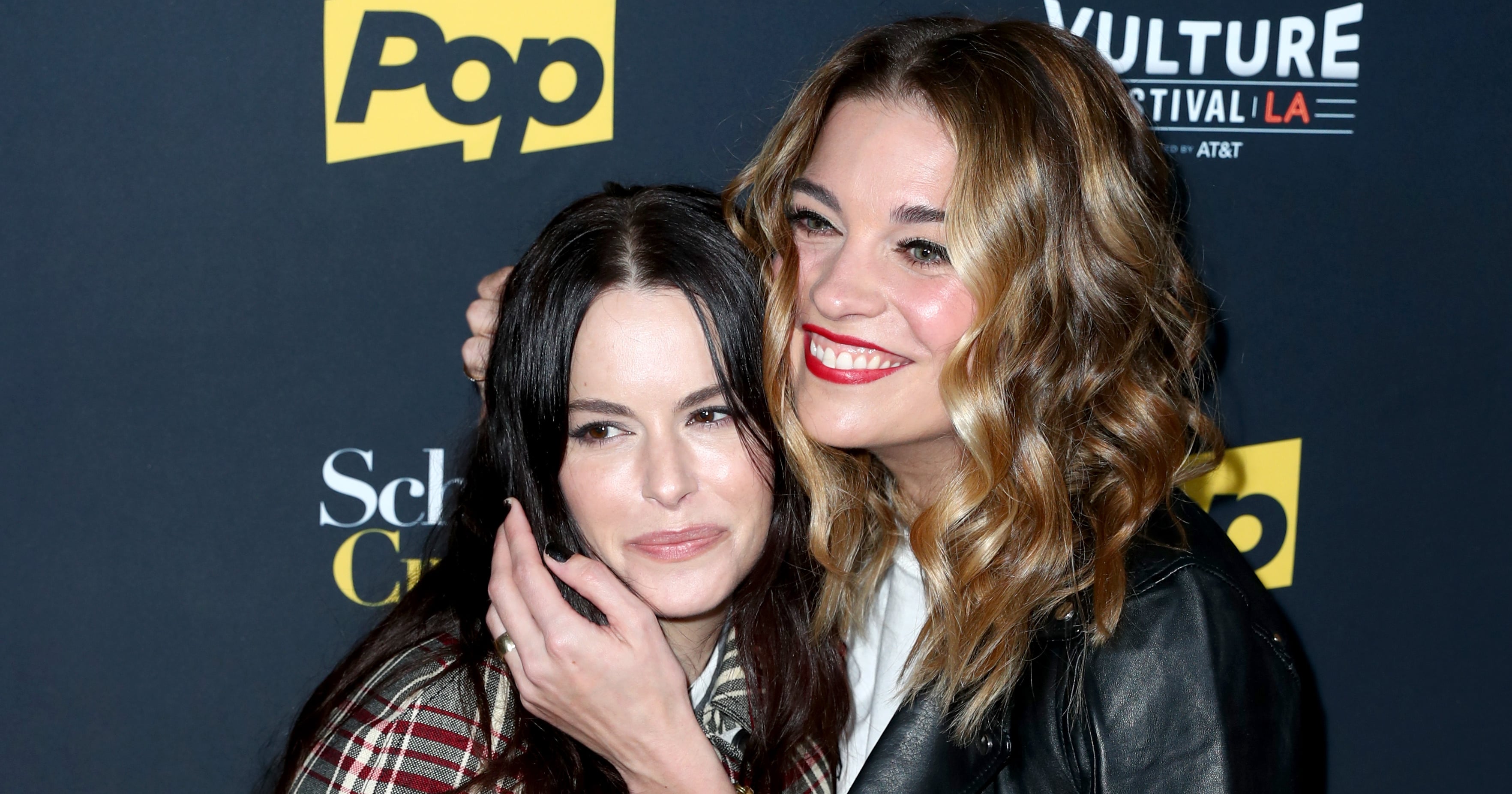 Annie Murphy and Emily Hampshire's Real-Life Friendship