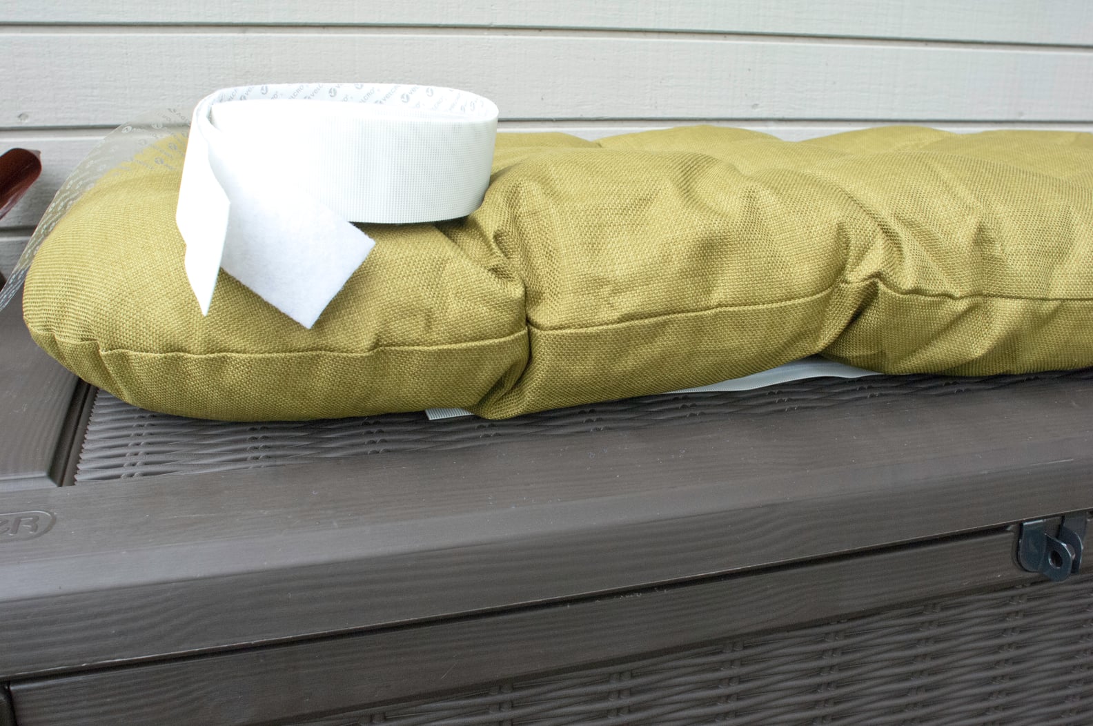 DIY Cozy Outdoor Storage Bench | PS Home