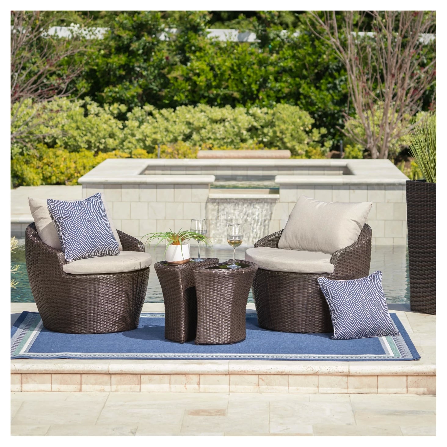 latigo rattan patio chat set