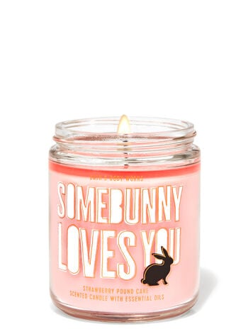 Bath & Body Works Strawberry Pound Cake Single Wick Candle