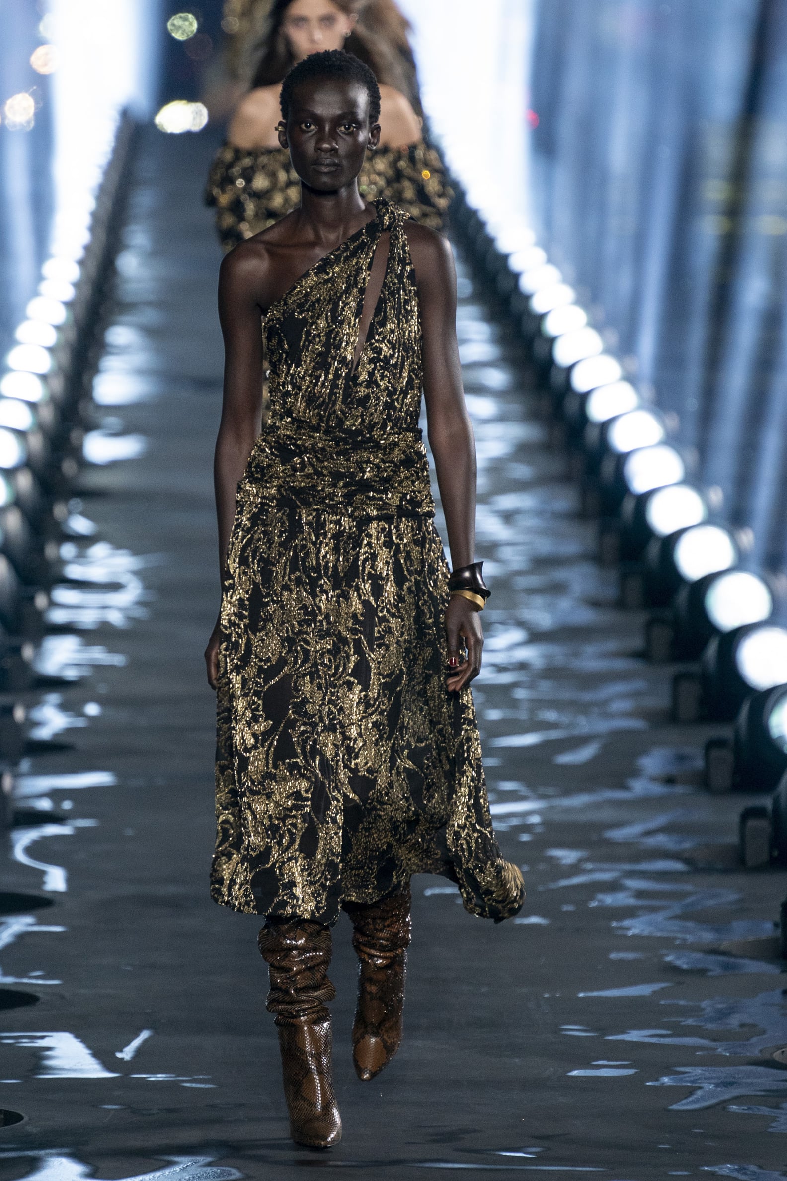 Naomi Campbell Closed Saint Laurent Spring 2020 Show | POPSUGAR Fashion