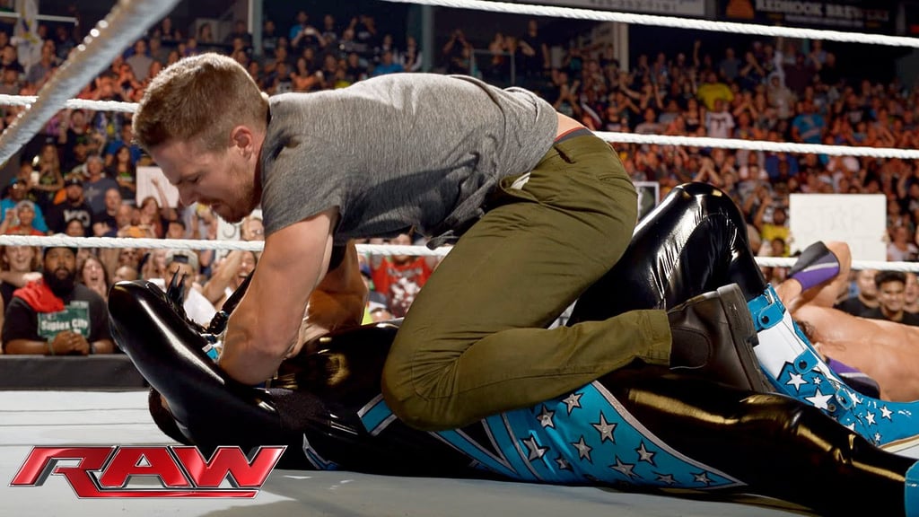 Amell showed up in person to settle the feud.