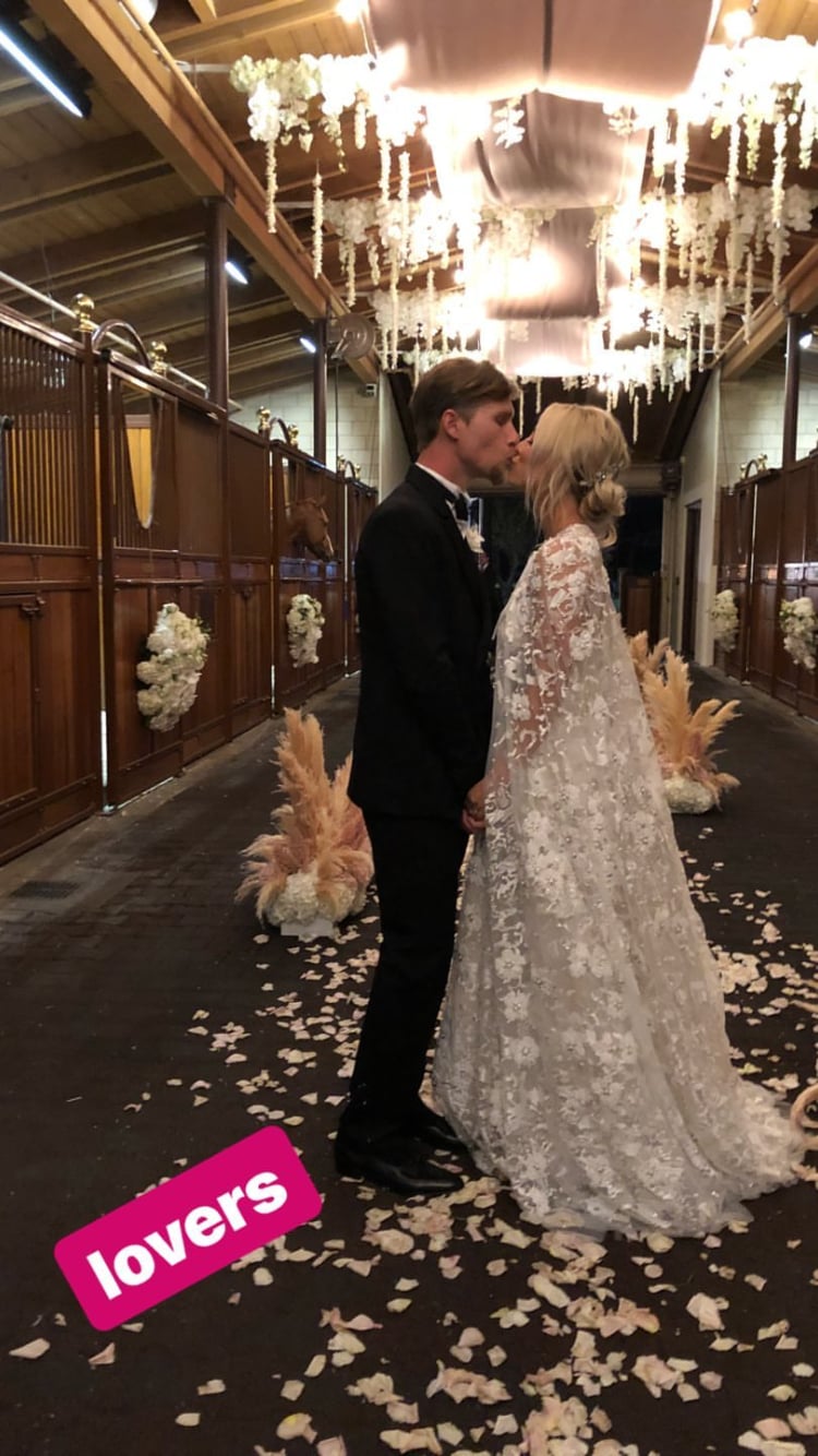 kaley-cuoco-and-karl-cook-wedding-pictures-ps-celebrity