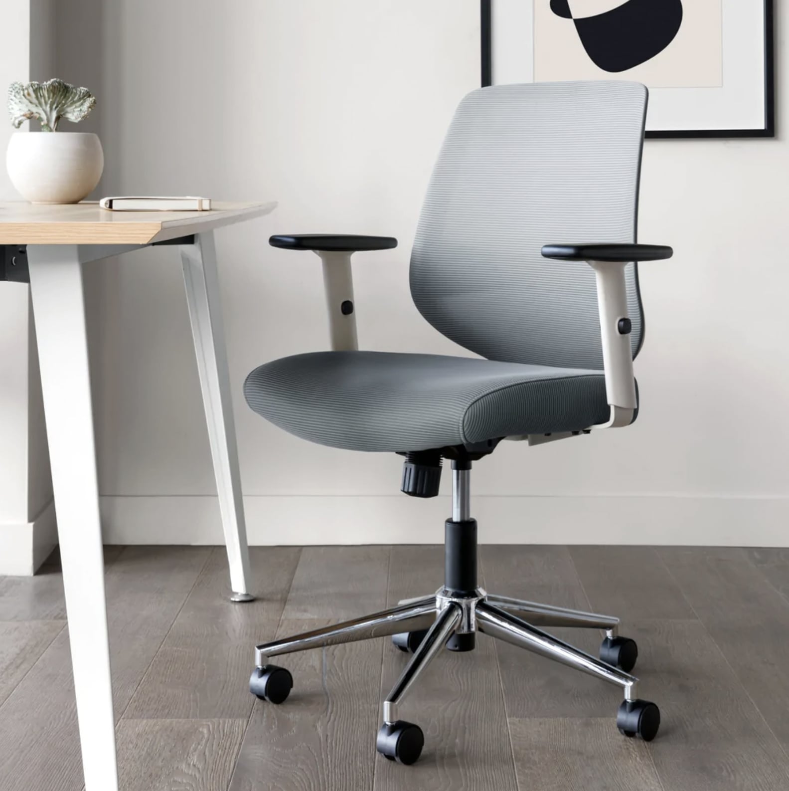 Best Office Chairs For Back Pain 2023 Guide POPSUGAR Home