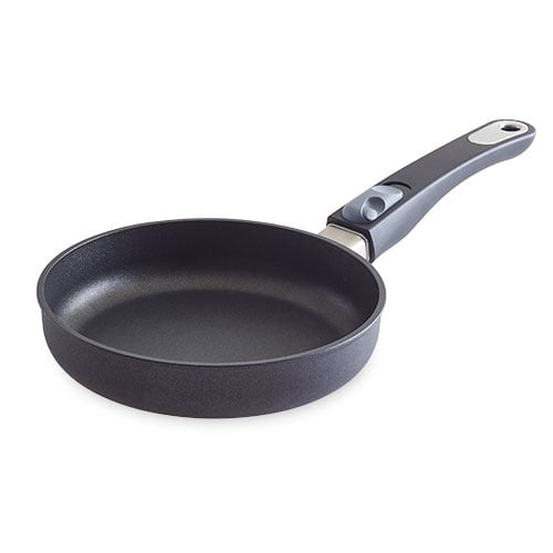 Pampered Chef 8" Nonstick Fry Pan