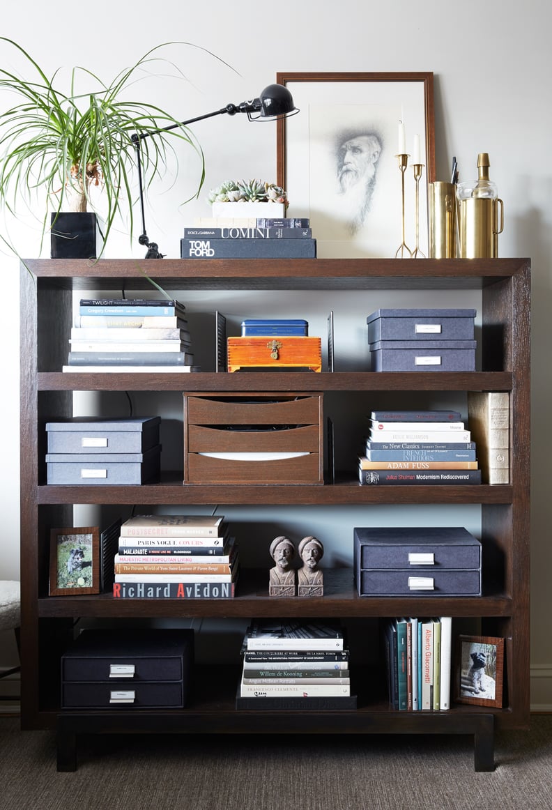 2. STYLE BOOKSHELVES FOR FORM AND FUNCTION.