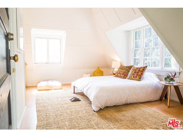 Dianna Agron Sells Hollywood Hills Home