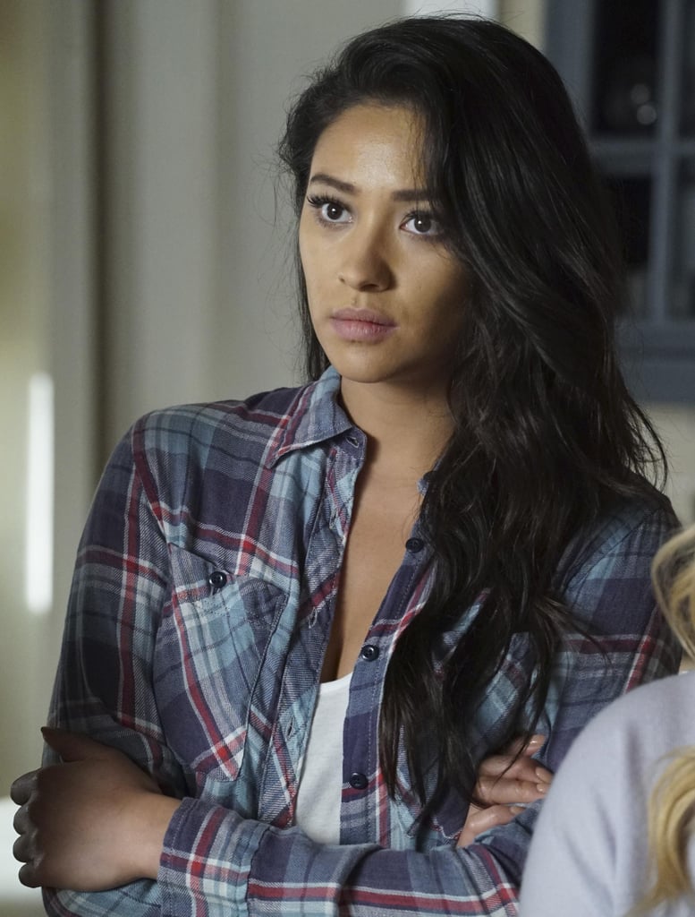Pretty Little Liars "The DArkest Knight" Pictures