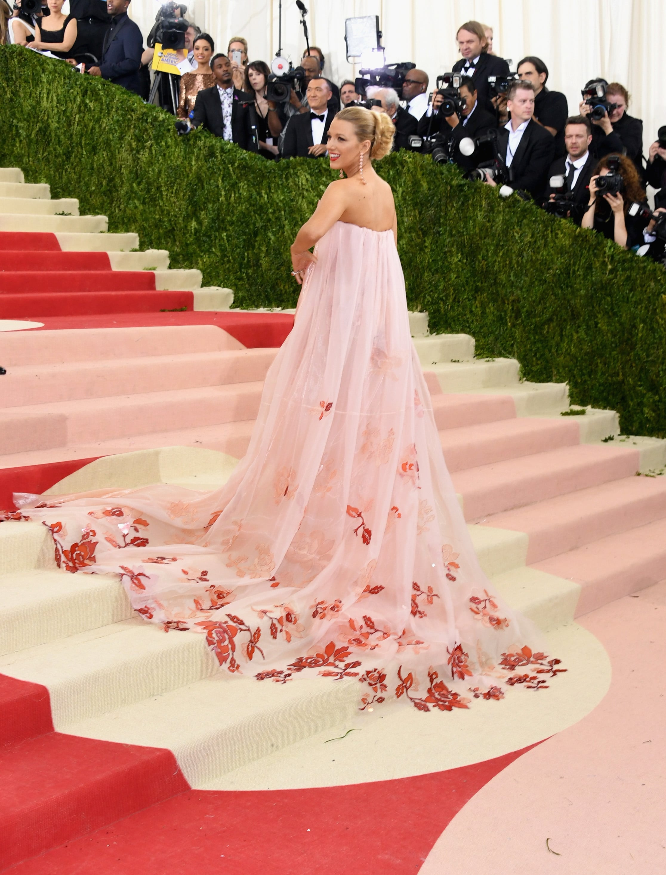 Blake lively red dress met gala shop