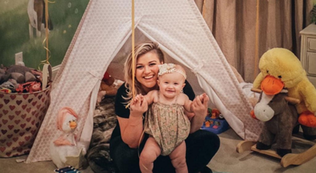 Kelly Clarkson S Children S Book About Daughter River Rose Popsugar