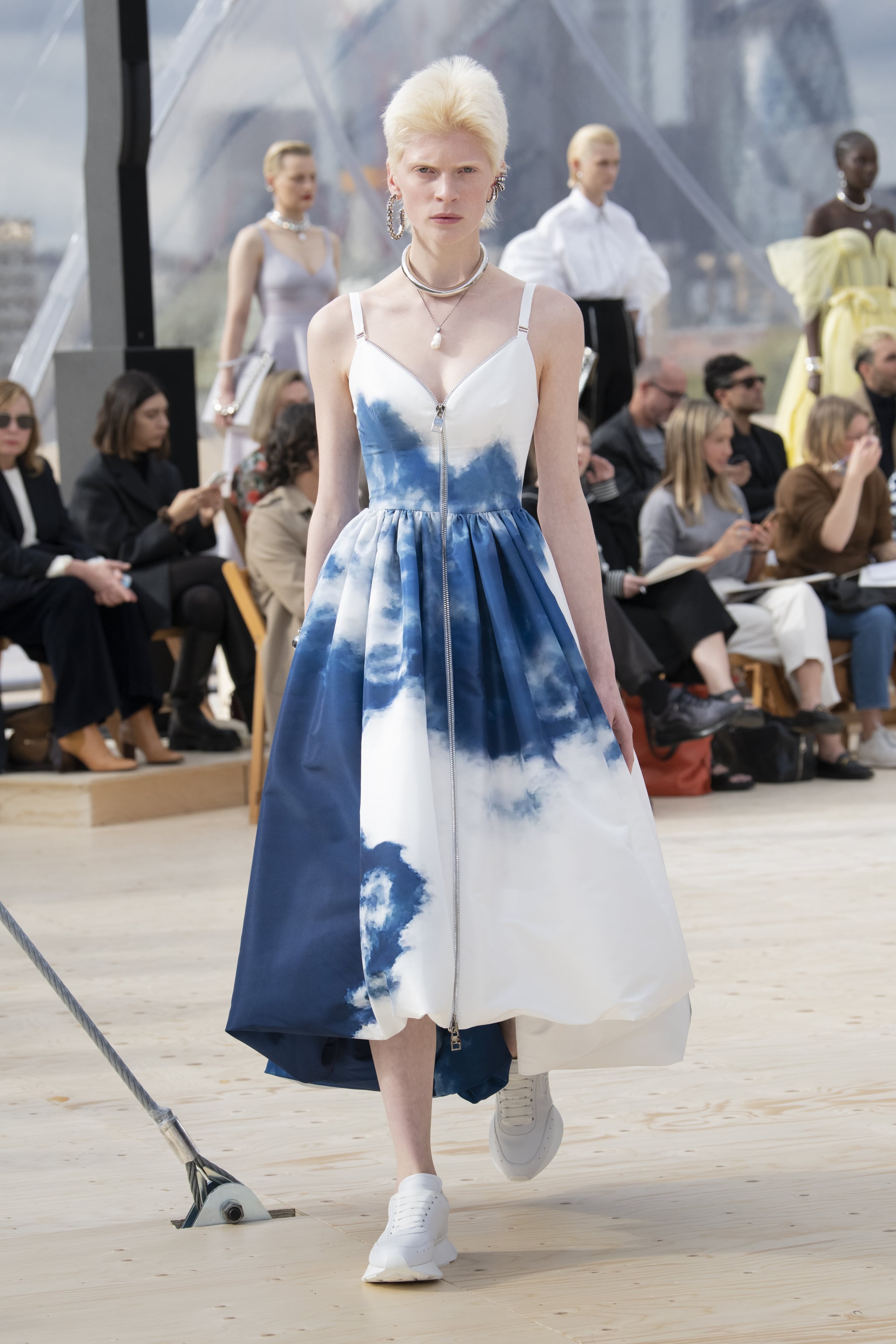 Alexander McQueen Spring 2022 | The 8 Most Wearable Trends For Spring 2022  | POPSUGAR Fashion Photo 36