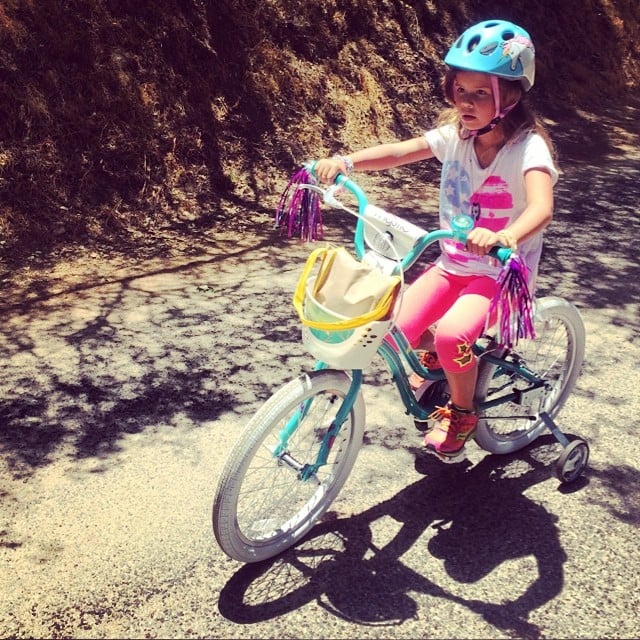 Cash Warren hopes to teach Honor how to ride without her training wheels this Summer.
Source: Instagram user cash_warren