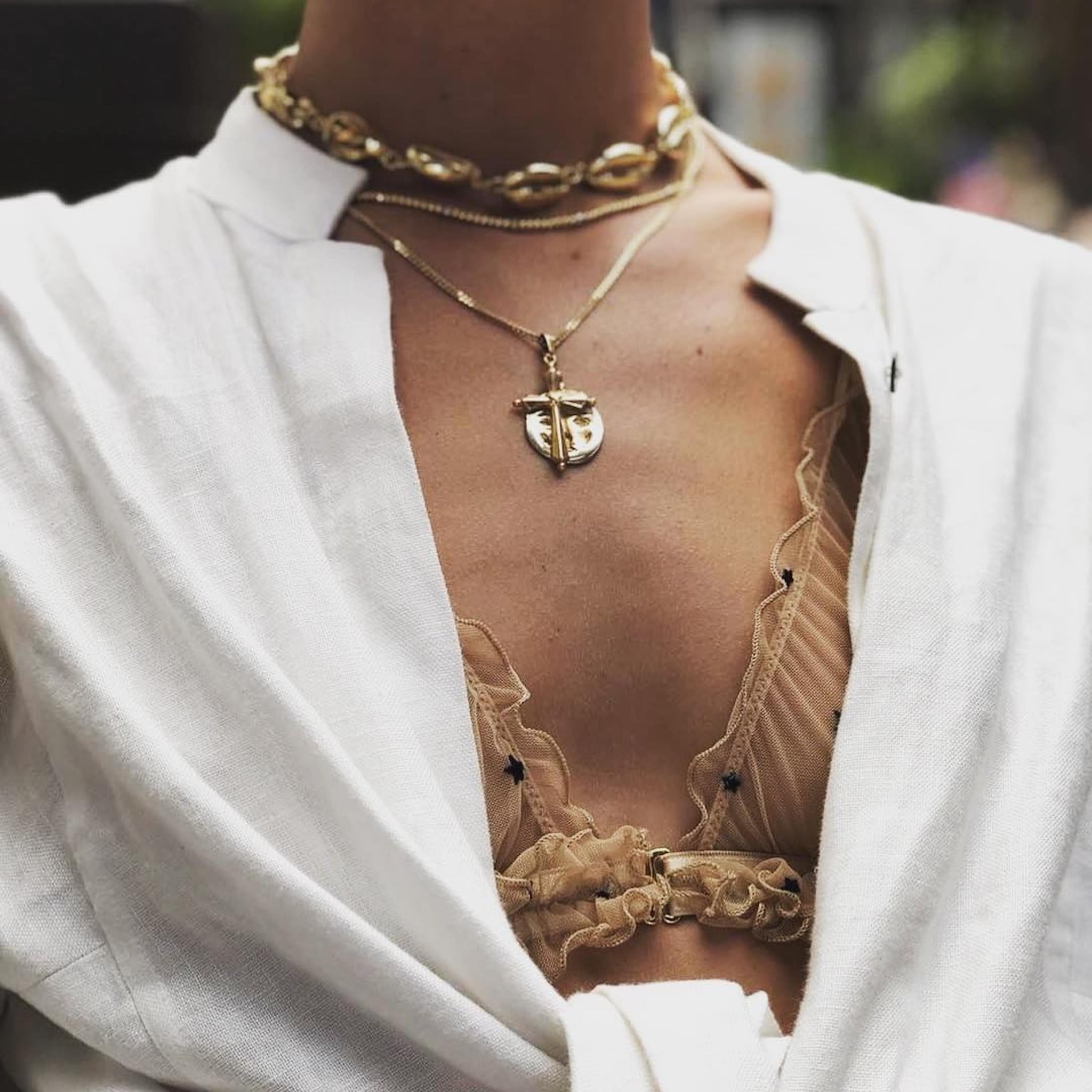 10 stylish ways to wear your bra on the outside