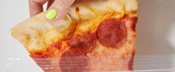 These Pizza-Saver Bags Let You Carry Just 1 Slice