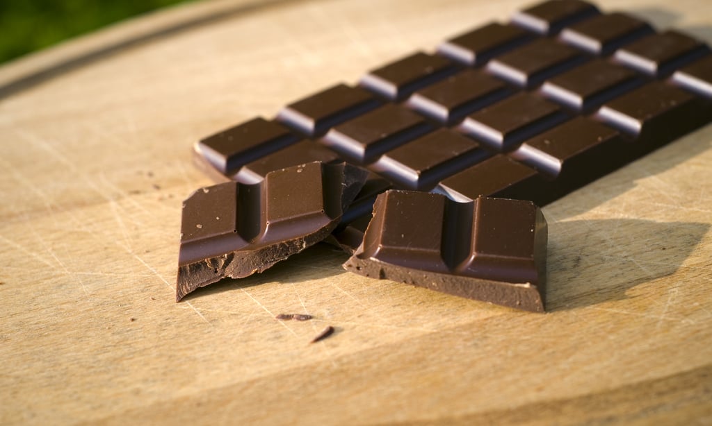 Dark Chocolate | The 9 Healthiest Snacks to Help You Stay Awake