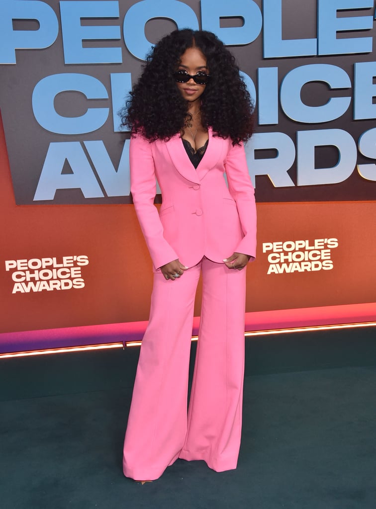 H.E.R. at the 2021 People's Choice Awards