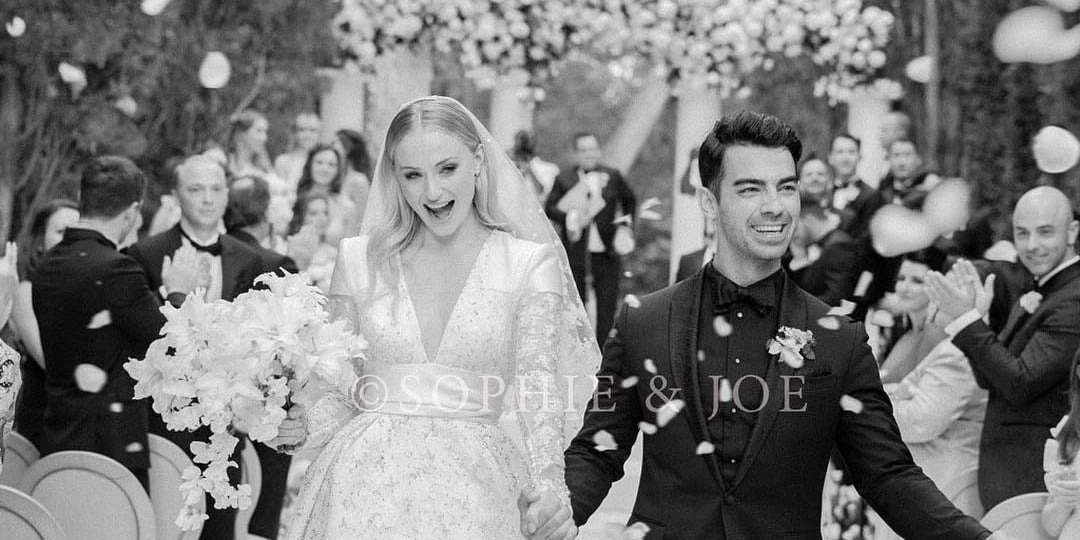 Joe Jonas and Sophie Turner share 1st photo of French wedding