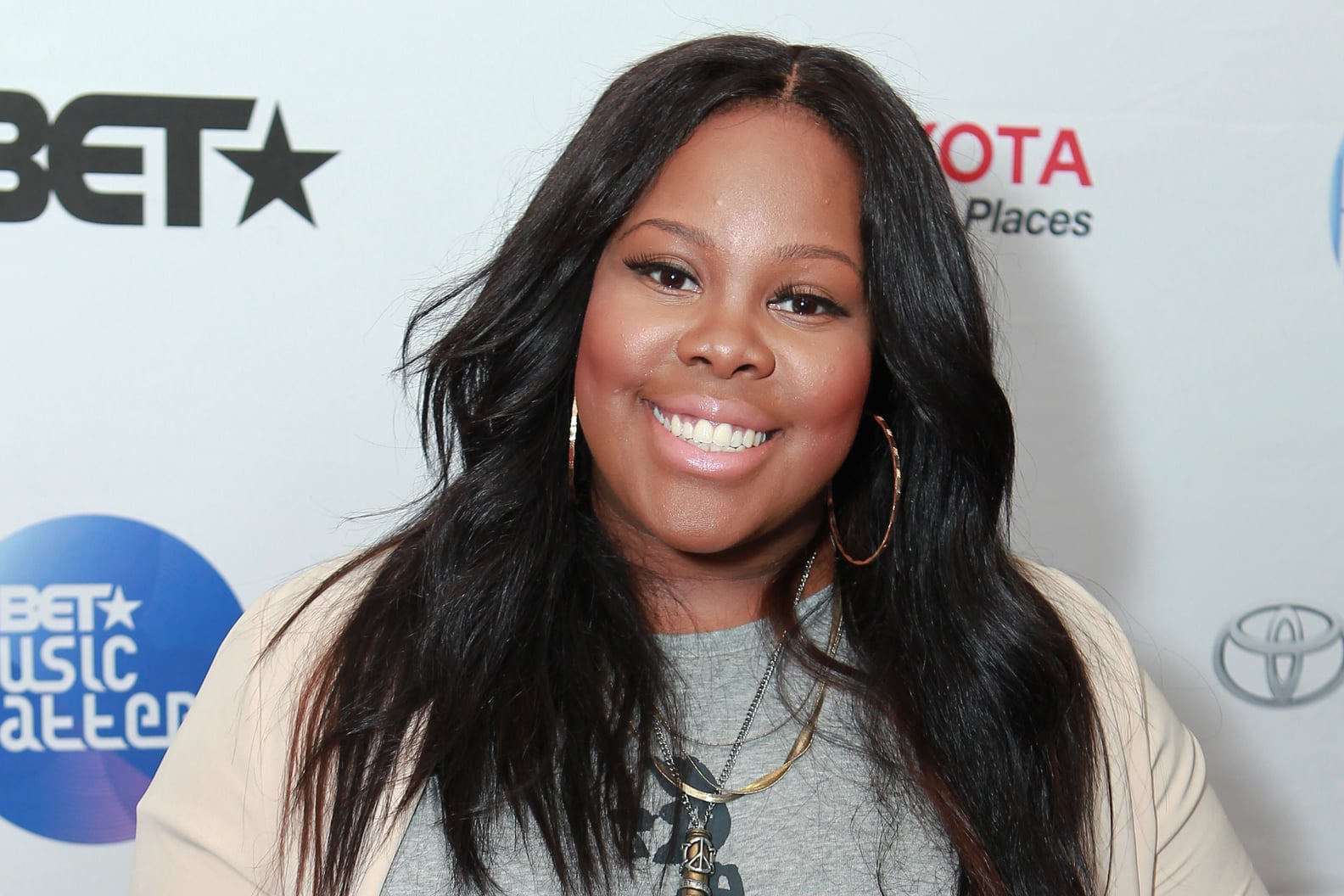 Amber Riley Stars in West End Dreamgirls Revival | PS Entertainment