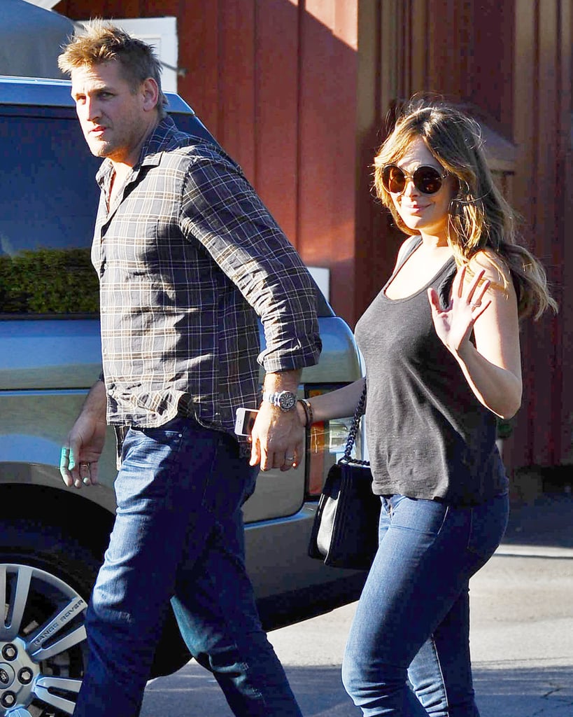 Lindsay Price and Curtis Stone made a Sunday market run in LA.