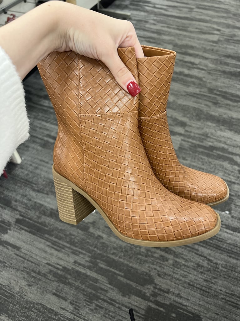 Stylish Booties: Universal Thread Arden Mid Shaft Boots