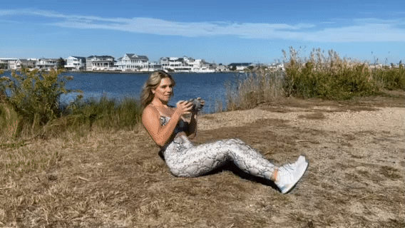 Circuit 1, Exercise 4: Seated Dumbbell Twist
