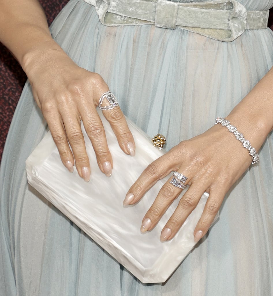 Jennifer Lopez's Glitter Ombré Nails For a Holiday Manicure