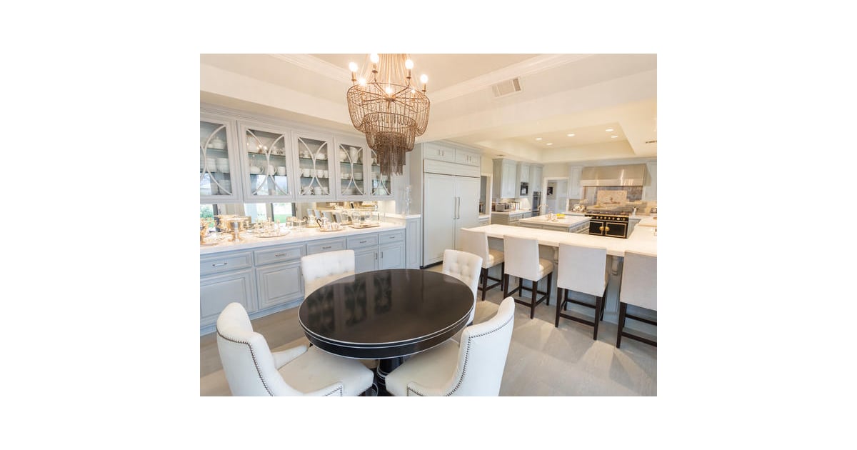 Jennifer and Marc gave the kitchen a complete revamp, including new