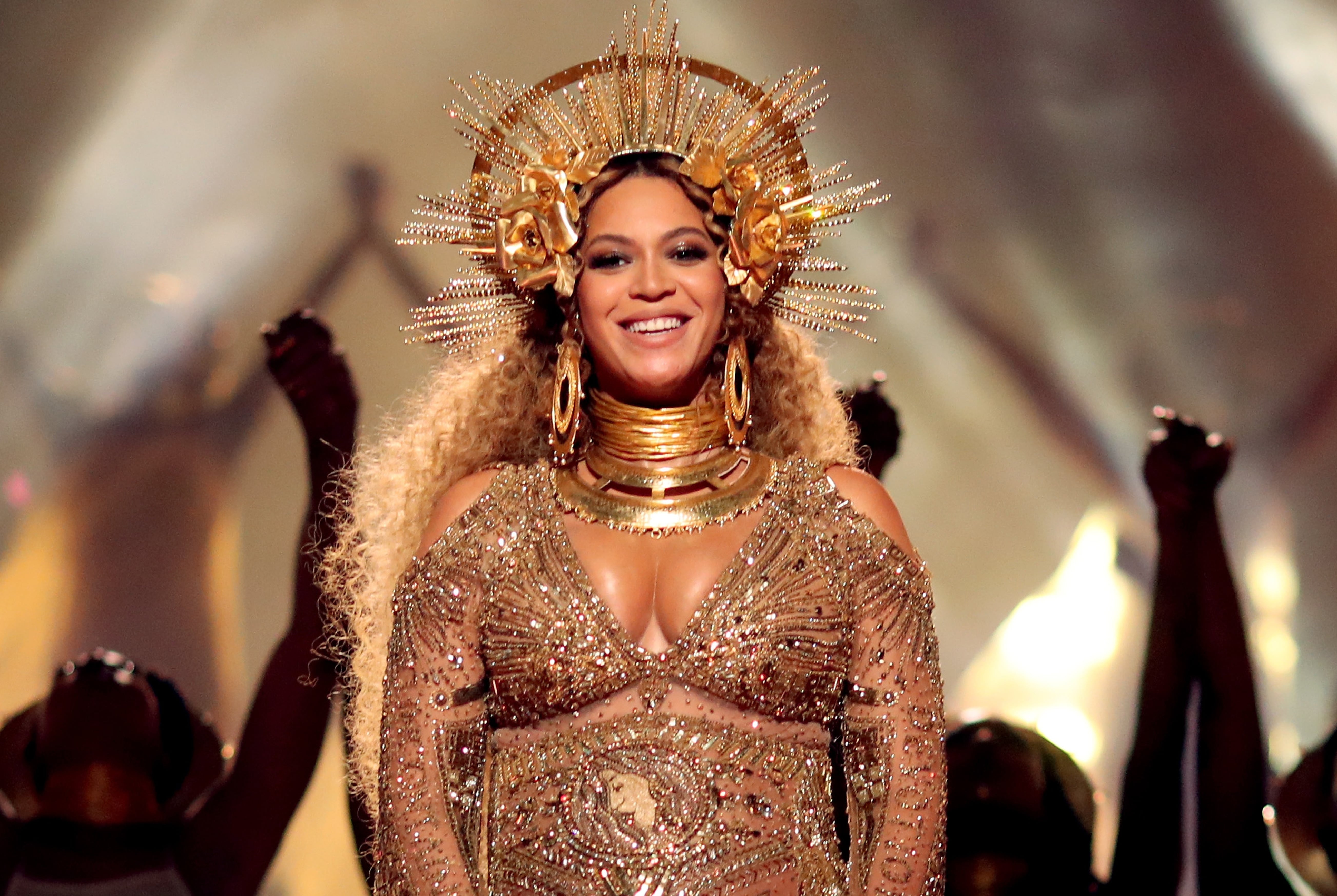 Tyler Mitchell Photo Of Beyoncé In Vogue To Join Smithsonian Popsugar Celebrity 