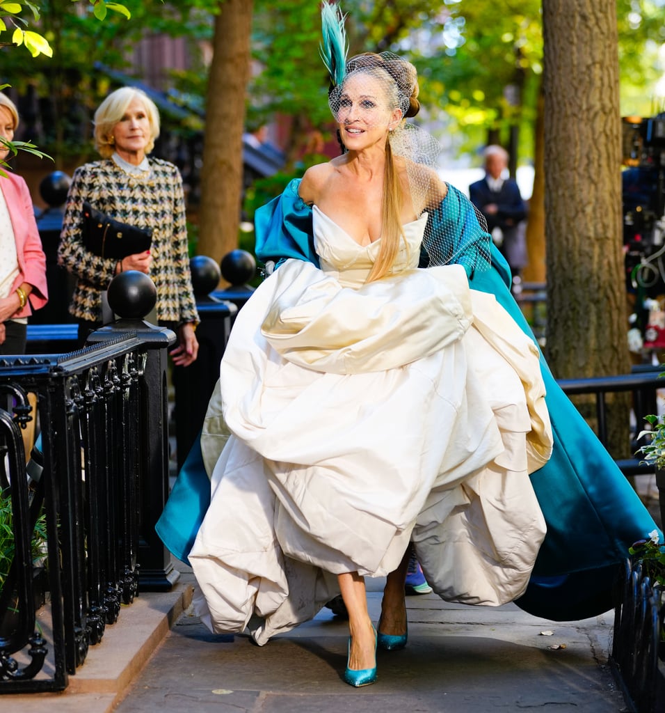 Carrie Bradshaw's Wedding Dress Is in And Just Like That | POPSUGAR ...