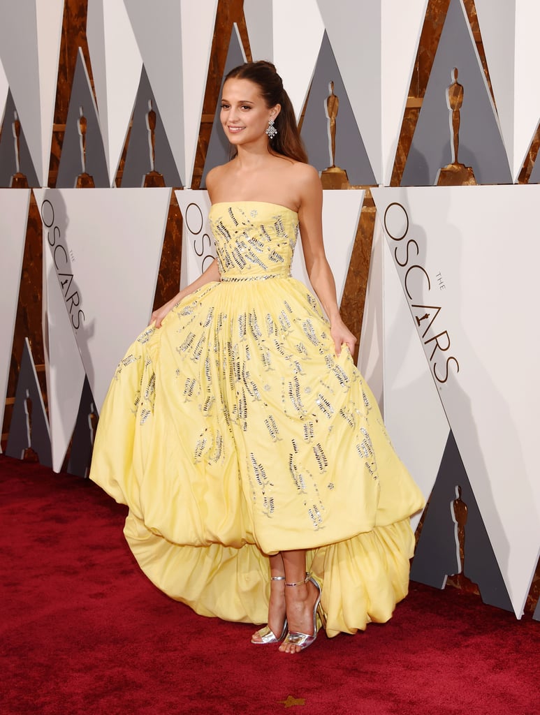 Alicia Vikander at the Oscars Red Carpet 2016