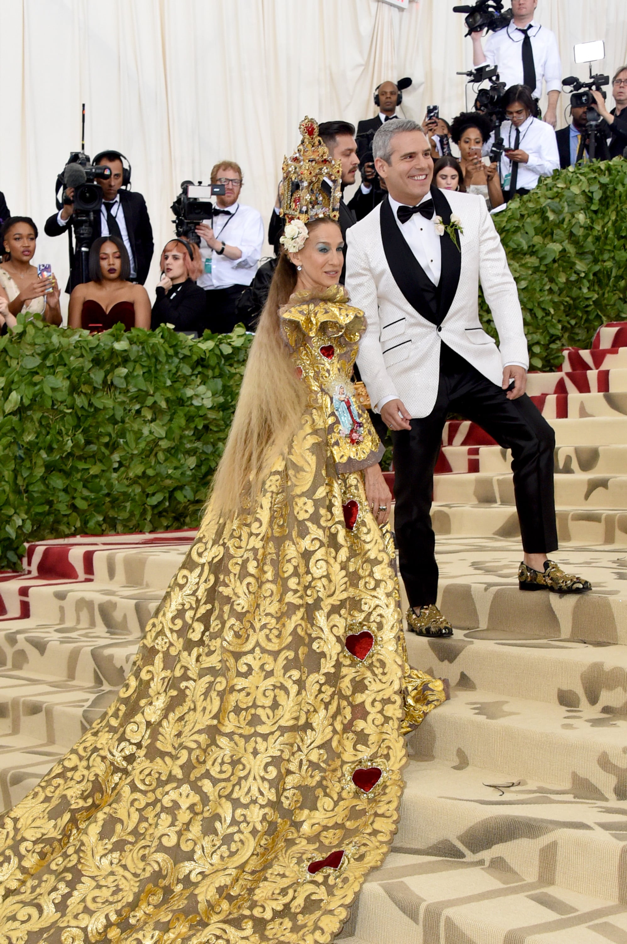 Fashion Shopping Style Somebody Douse Us In Holy Water Because Sarah Jessica Parker Just Took Us To Church Popsugar Fashion Photo 13 Clothes and fashion (431 сл., 2.091 зн.) people have various attitudes to fashion.