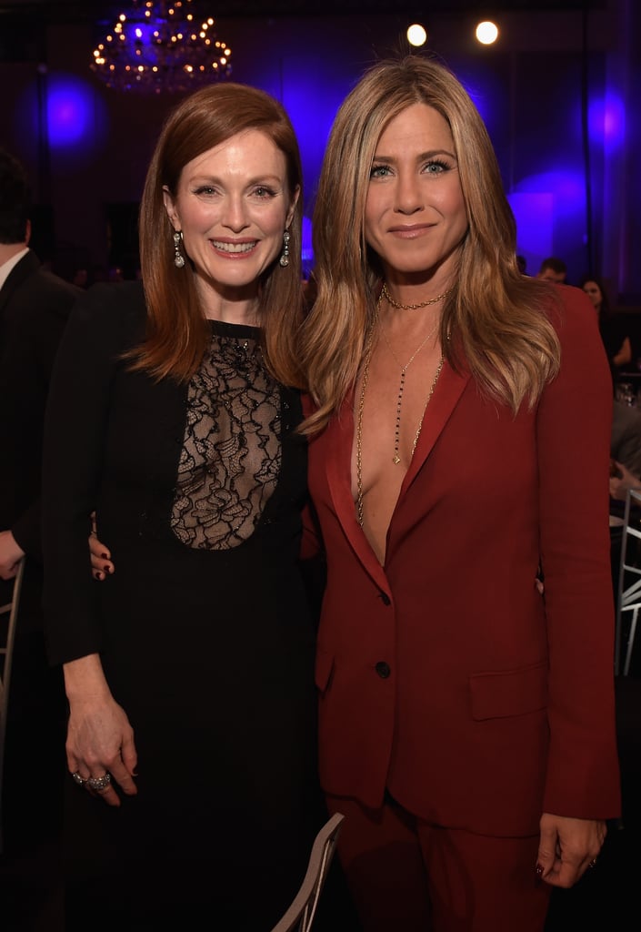 Julianne Moore and Jennifer Aniston met up for a photo during the show.