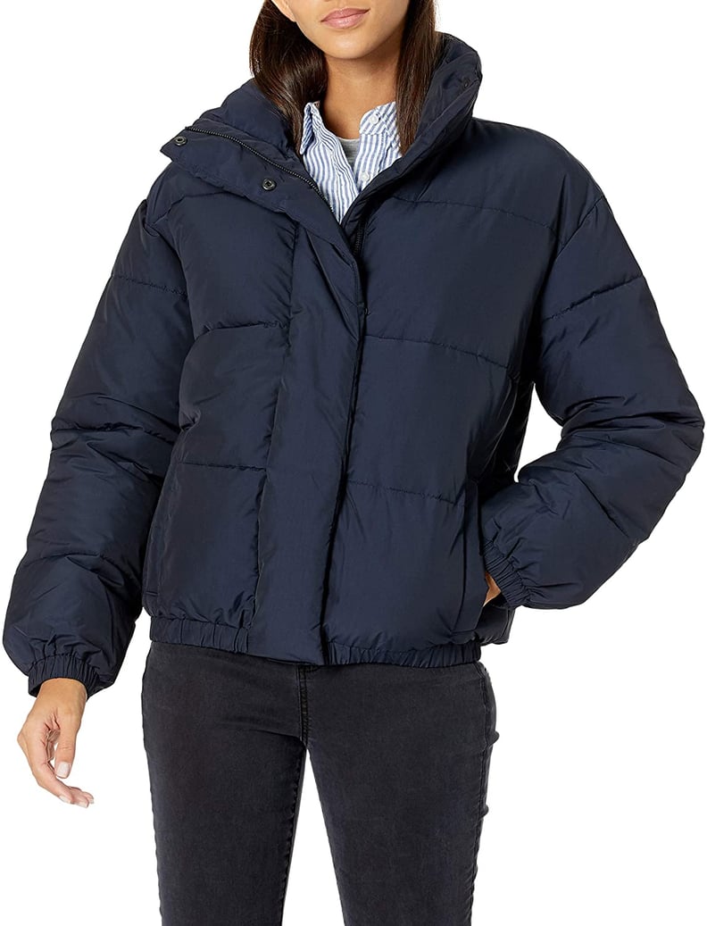 Daily Ritual Relaxed-Fit Mock-Neck Short Puffer Jacket in Navy Blue