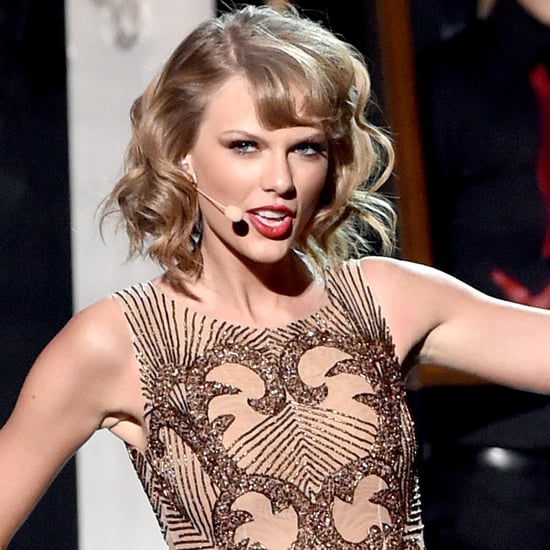 Taylor Swift Performs "Blank Space" at American Music Awards