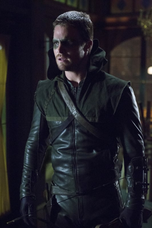 Stephen Amell Pictures on Arrow