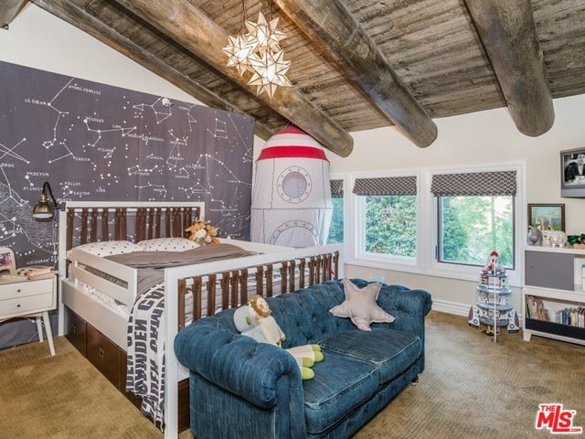 Pictures of Nick and Vanessa Lachey's Encino, CA, Home