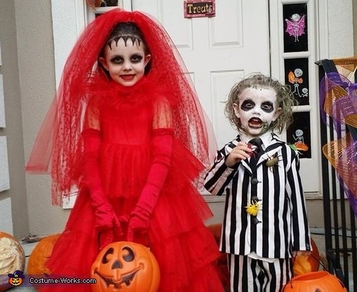 Beetlejuice And Lydia Win Halloween With These 41 Sibling Costume Ideas Popsugar Family Photo 20