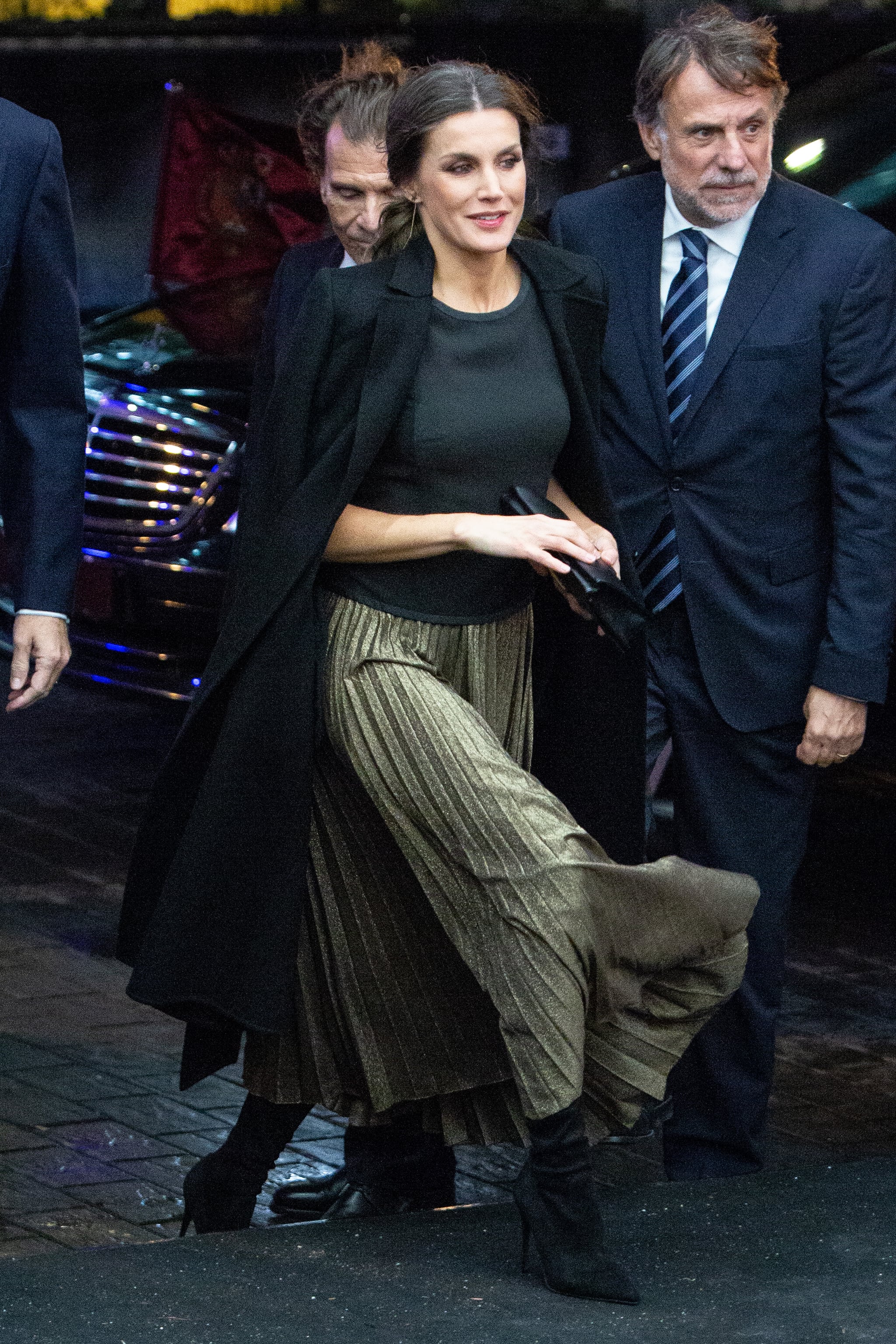 Metallic pleated outlet skirt queen