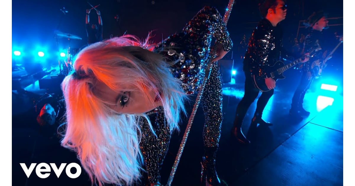 Lady Gaga Singing "Shallow" at the 2019 Grammy Awards ...