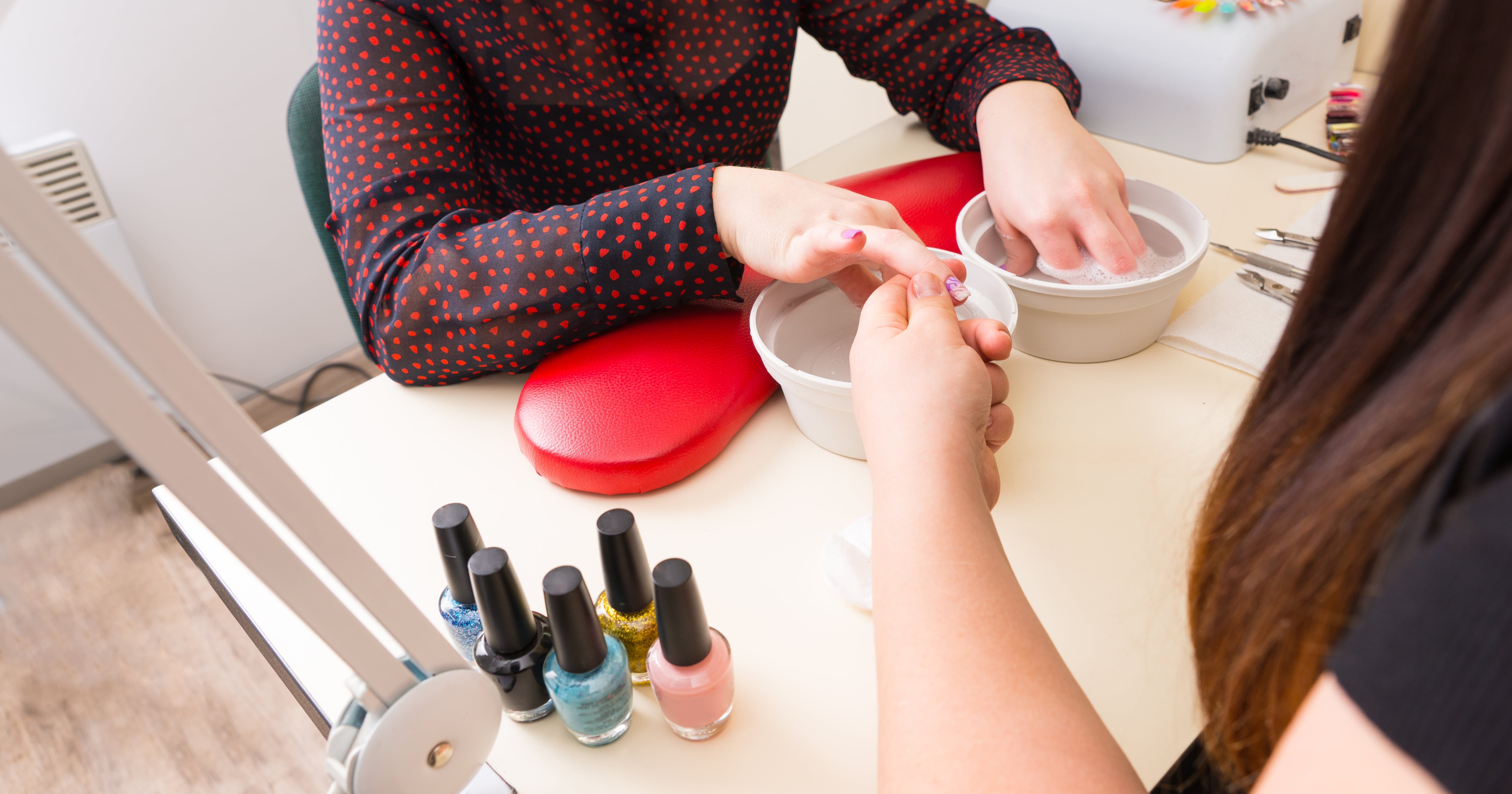 Everything You Need to Know About Paraffin Manicures (and How to Do One at  Home)