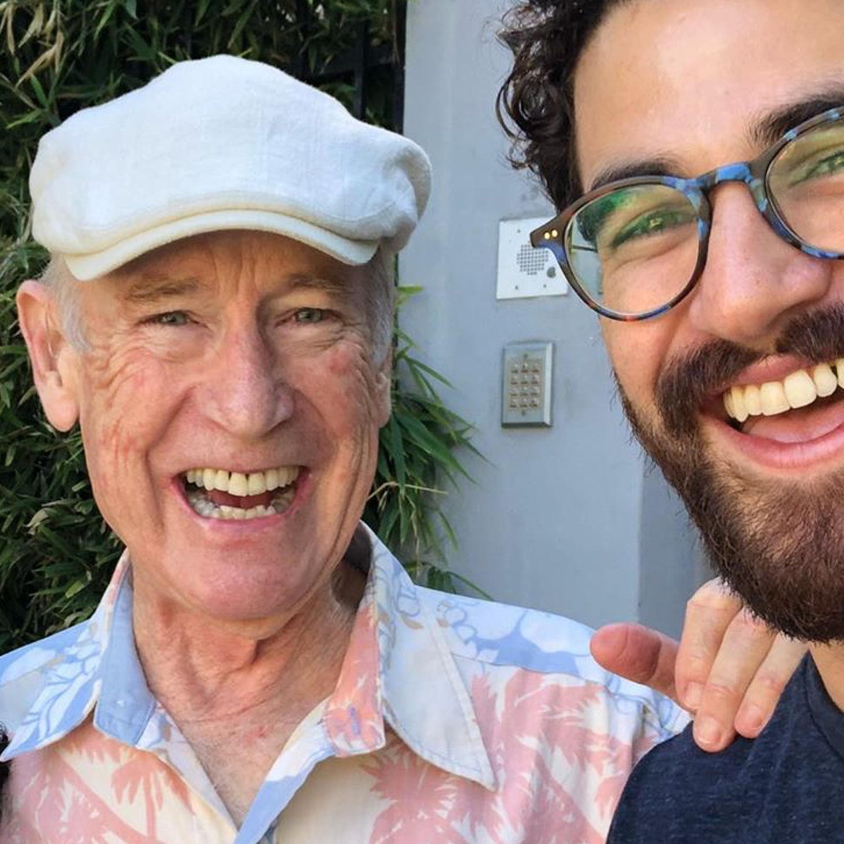 Darren Criss Posts A Tribute On Instagram After His Dad Dies Popsugar Celebrity