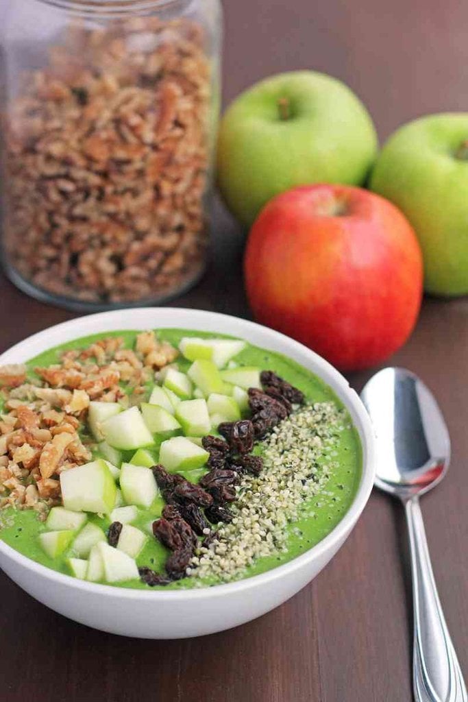 Whole 30: Apple Pie Smoothie Bowl