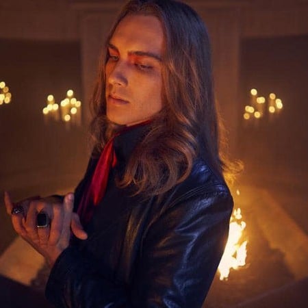Witches vs. Warlocks on American Horror Story