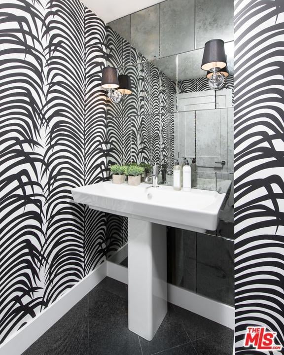 Kendall Jenner Selling Her Condo in Los Angeles